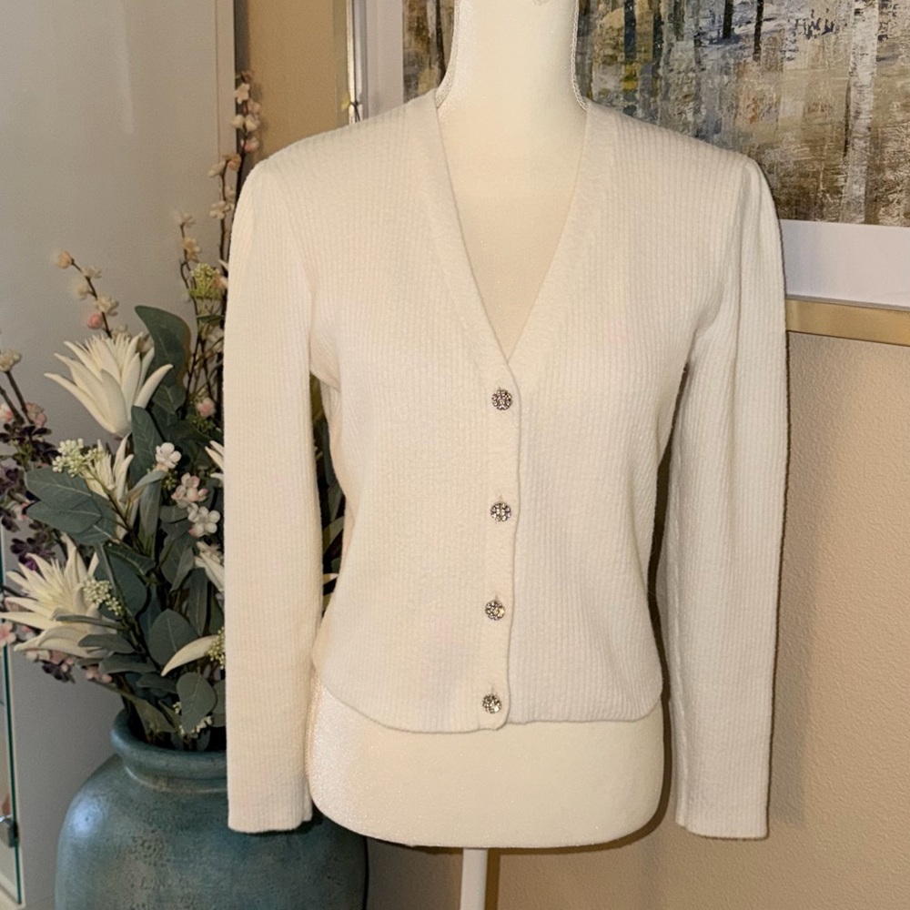 ZARA white V-Neck Button Front Women's cardigan